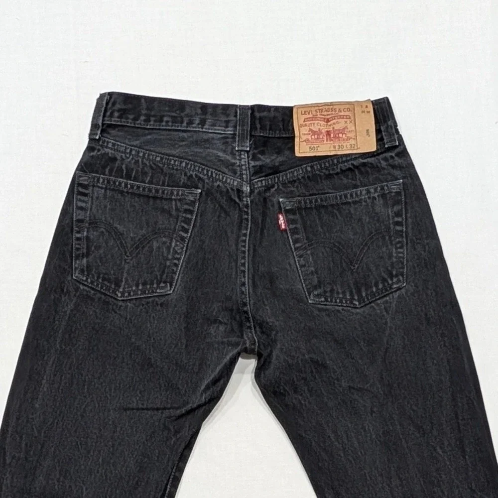 Levi's 501 Original Fit Straight Leg Black Denim Jeans Mens 30x32 Button Fly